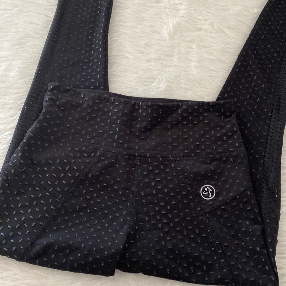 Zumba • black textured highrise leggings, sz 24”